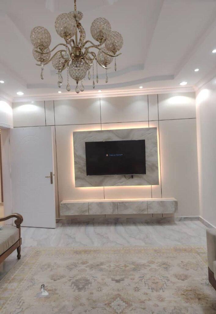 تركيب فوم وبديل رخام خلف الشاشة بالمدينة